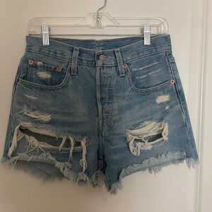 Levi's 501 size 26 - like new